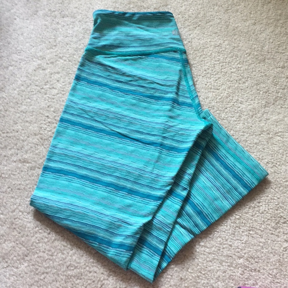 Lululemon Wunder Under Crop III Sz6